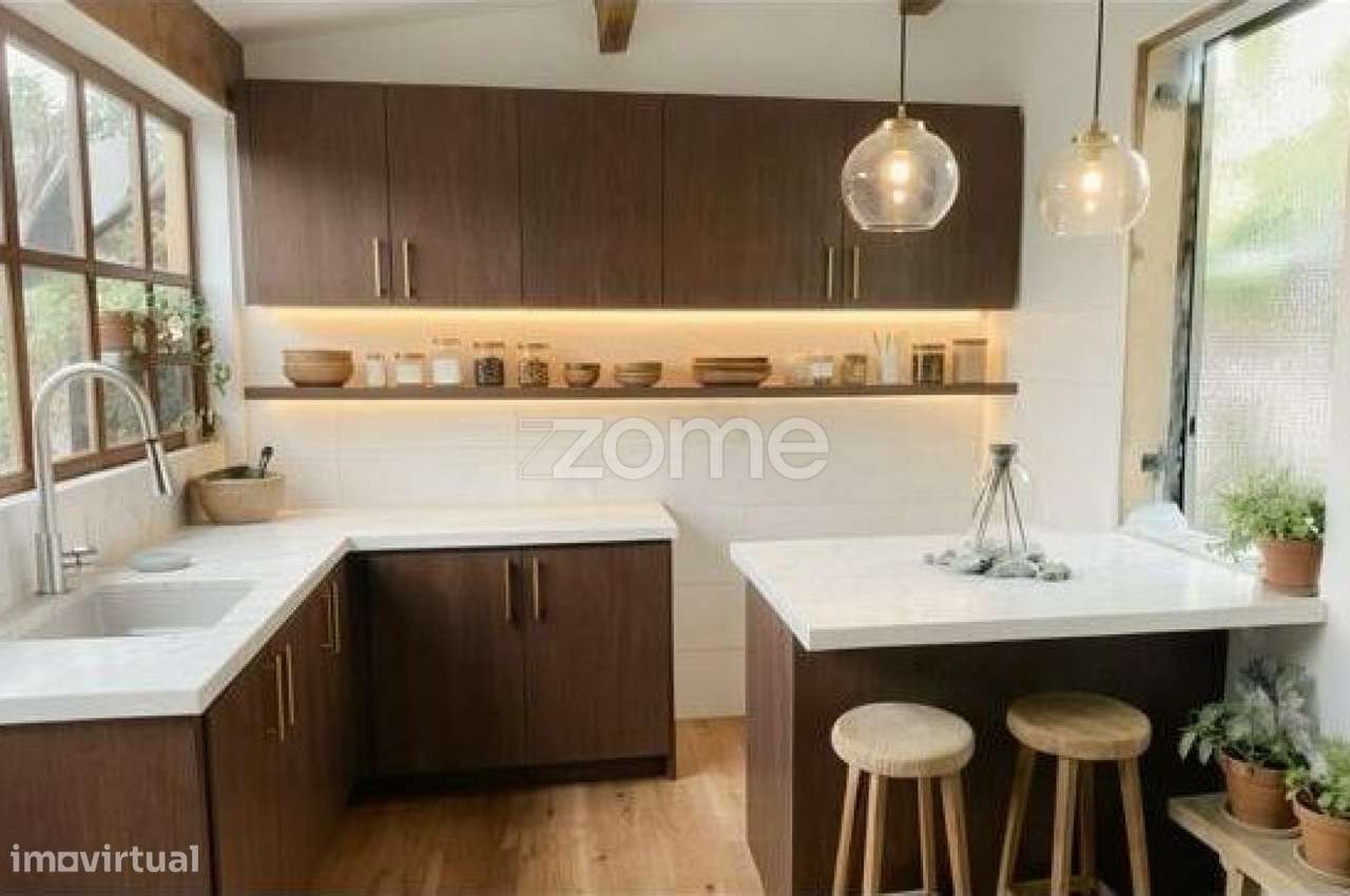Moradia Em Remodelacao T3 Na Travessa S Dinis Porto