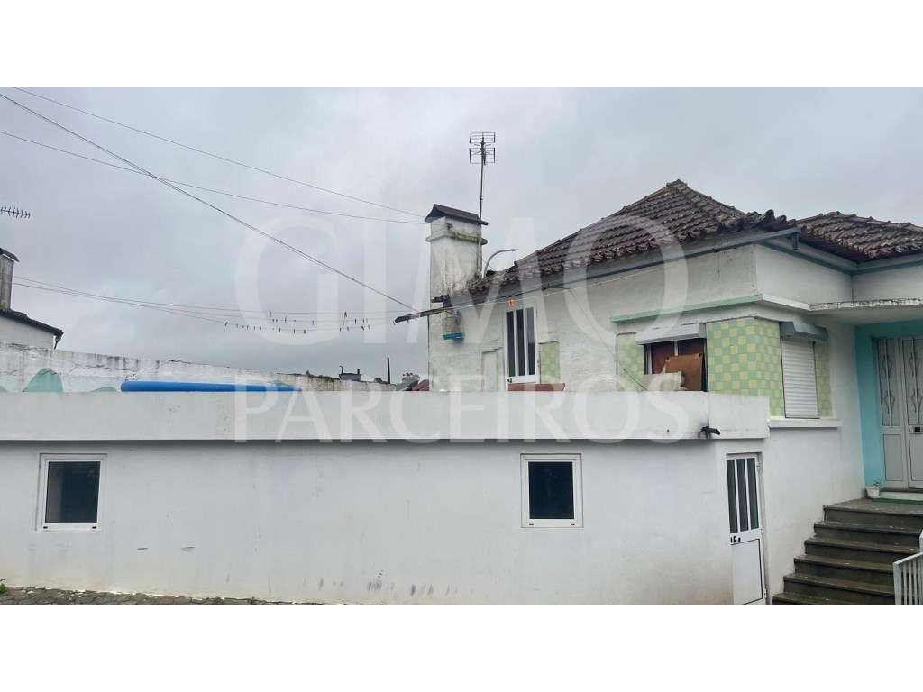 MORADIA T3+2 NO TROVISCAL - ESPAÇO, LOCALIZAÇÃO E UM PREÇO IMPERDÍVEL! - Grande imagem: 4/14