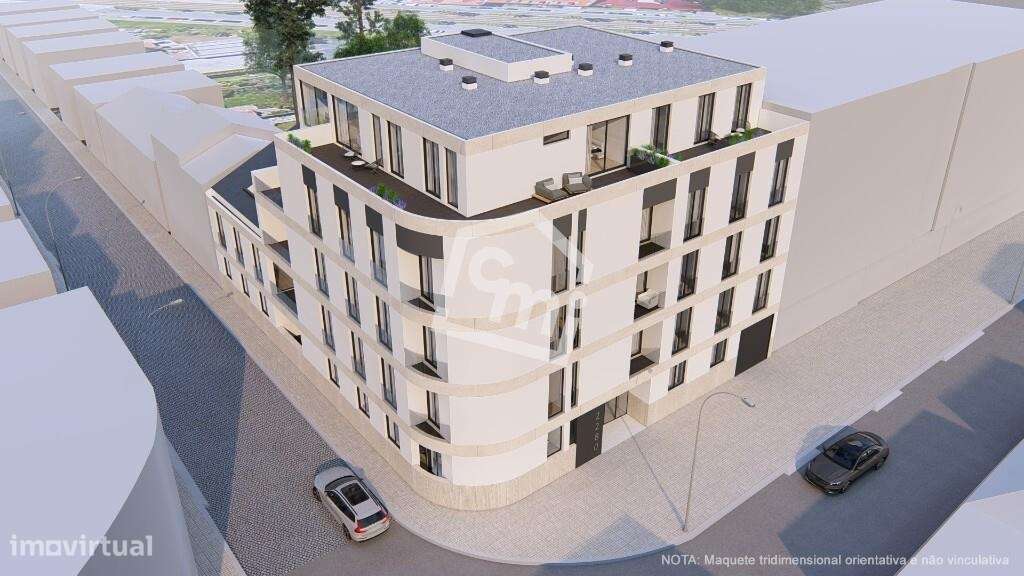 T2 Novo junto à principal estação de metro da Senhora da Hora com vara-12