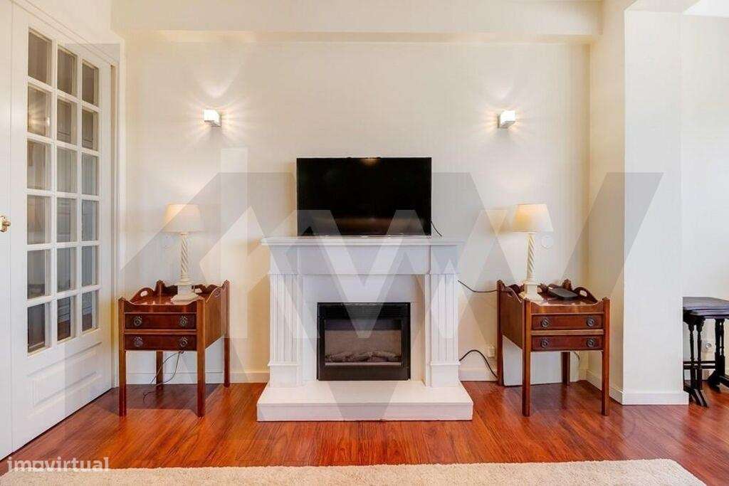 Arrenda T2 mobilado e equipado com estacionamento em São Domingos de B - Grande imagem: 3/39