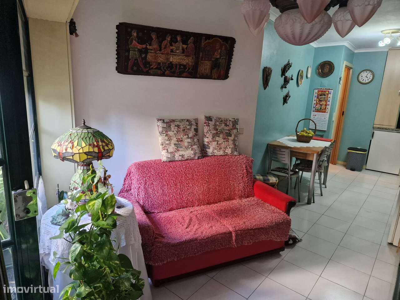 Excelente imóvel c/ terraço, jardim + anexo c/ 2 divisões - Metro Rubi-16