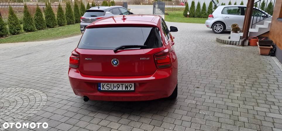 BMW Seria 1 120d xDrive Sport Line - 3