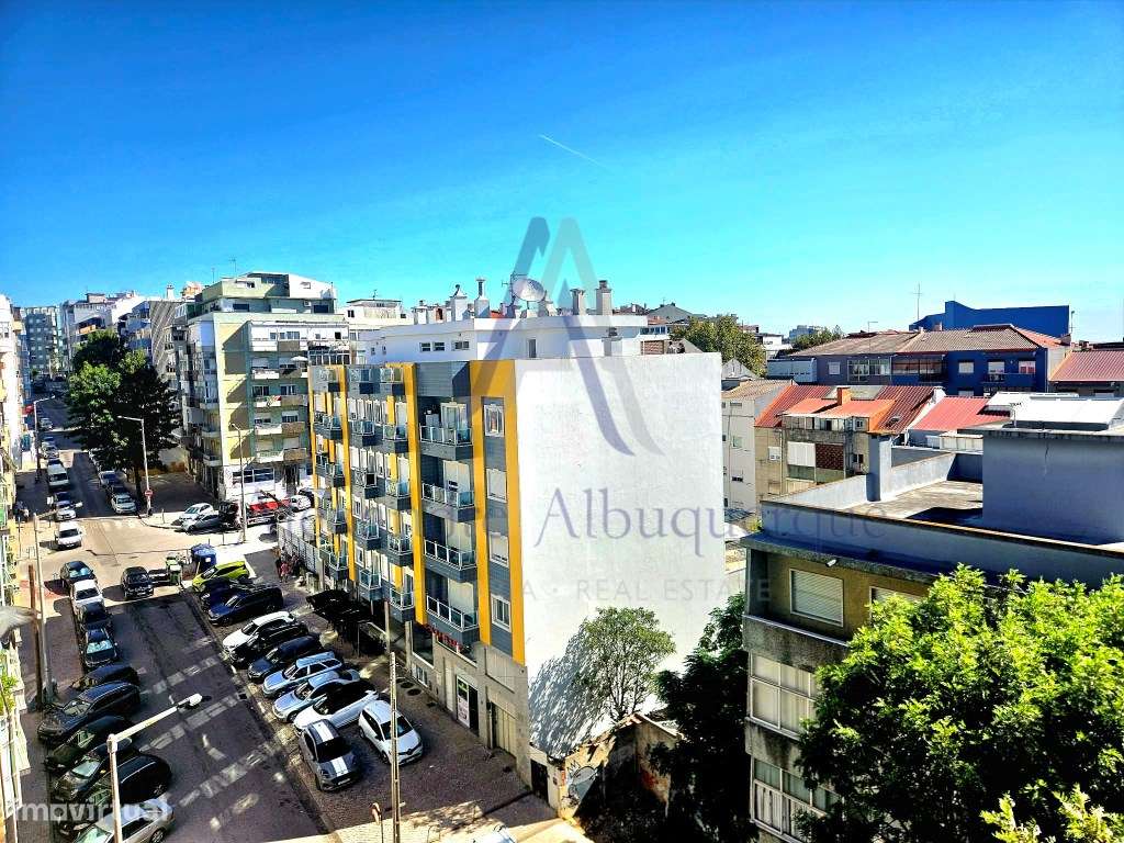 Apartamento T1 com vista Rio no Centro de Almada-20