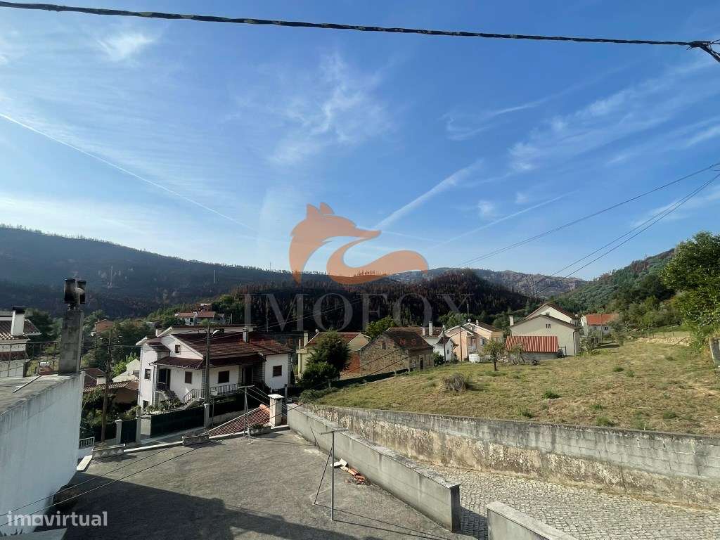 Casa por recuperar em São Sebastião da Feira (Oliveira do Hospital)-17