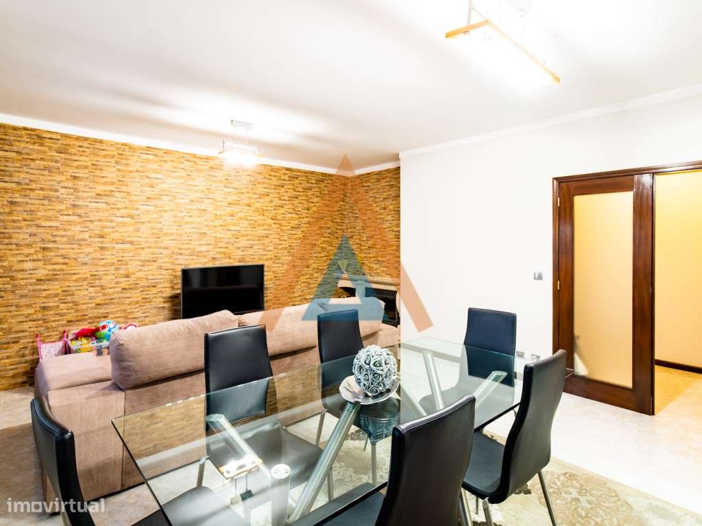 Excelente T2 - São João da Madeira-8