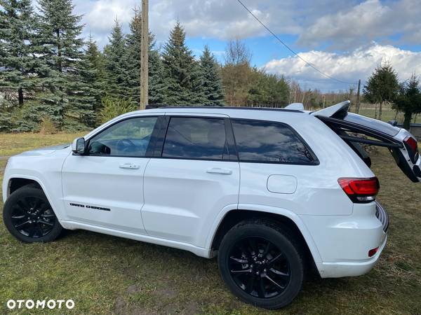 Jeep Grand Cherokee - 8