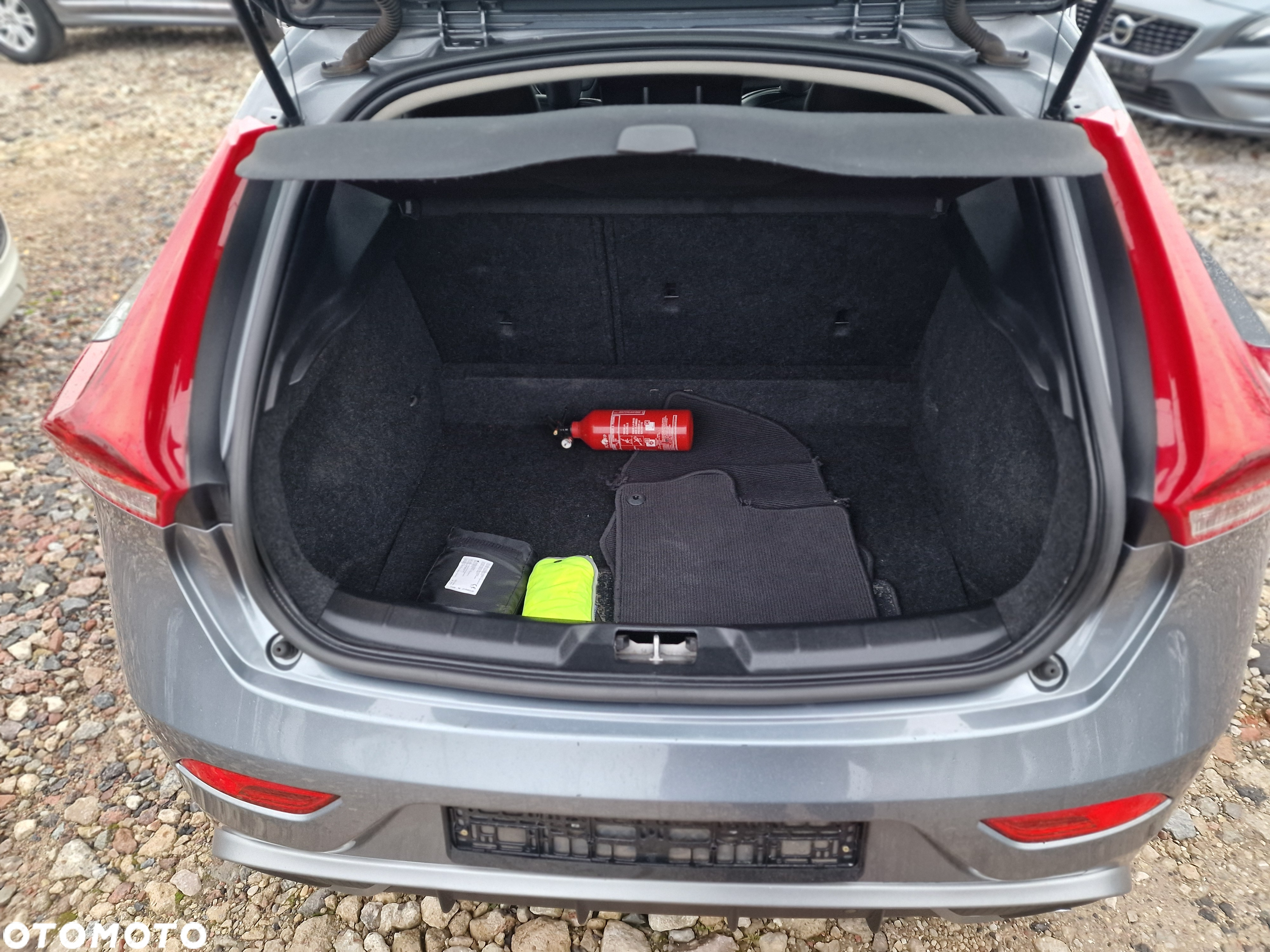 Volvo V40 CC D2 Base - 29