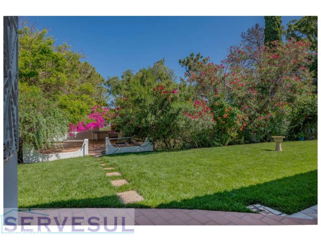 Moradia Deslumbrante de 2 andares com 274 m², composta por 4 quarto...-43