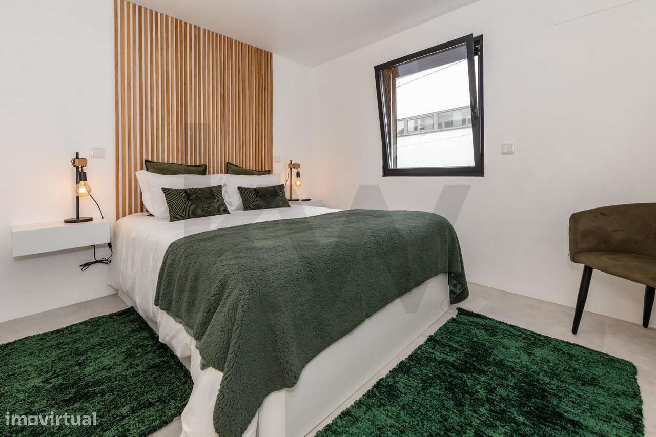 Moradia Nova com Dois Apartamentos – Viva ou Invista no Coração da Rib - Grande imagem: 5/34