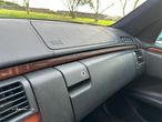 Mercedes-Benz E 220 D Classic - 11