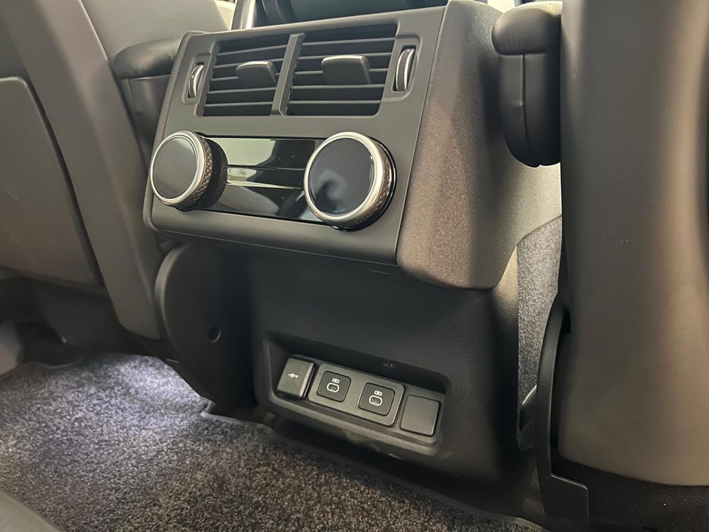 Land-Rover Discovery 3.0 D350 MHEV Dynamic Hse 350 KM — zdjęcie 6