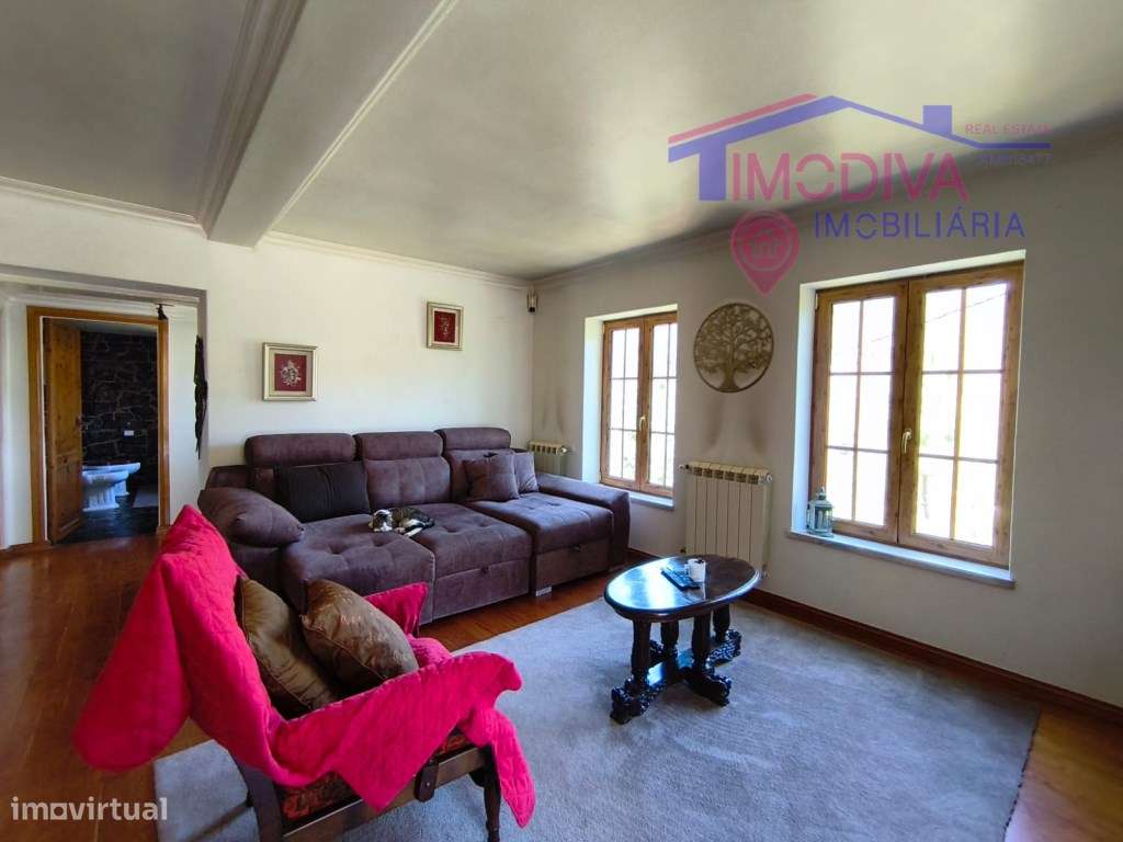 Propriedade com moradia, anexo, piscina e terreno com mais 2 ha-37