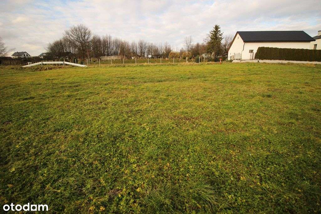 Działka w Chmielniku z warunkami zabudowy-0