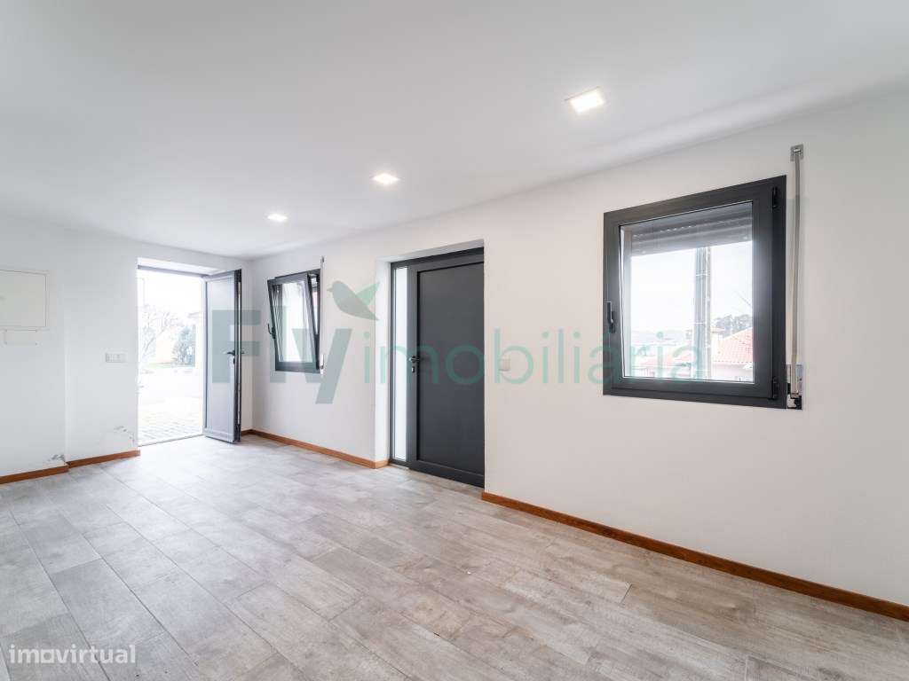 Moradia T2 + Moradia T1 Excelente Oportunidade de Investimento-6