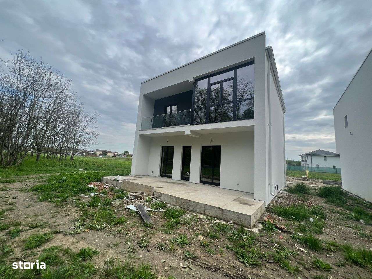 Vile in Mica Roma, langa padure - Imagine principală: 5/20