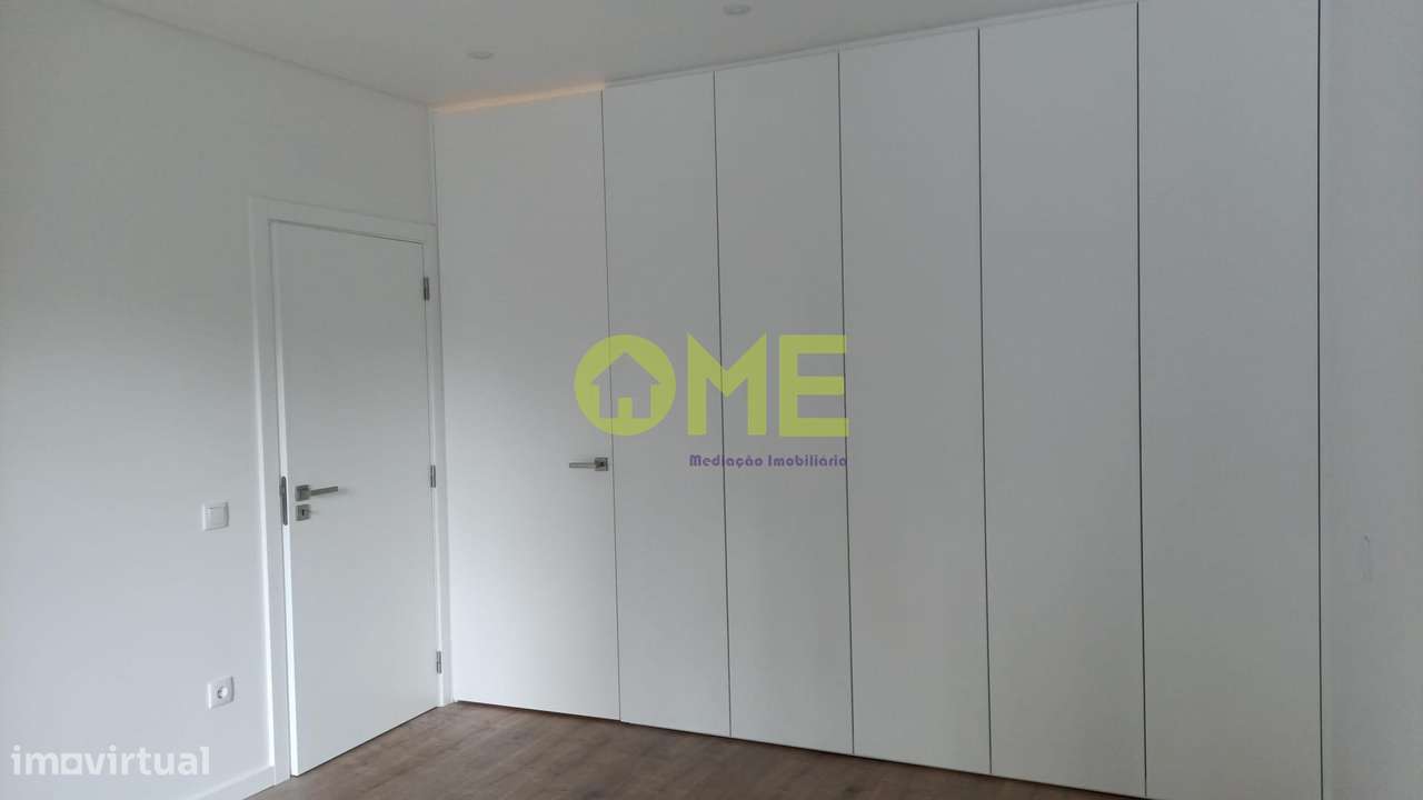 Moradia Térrea Moderna T3!-12