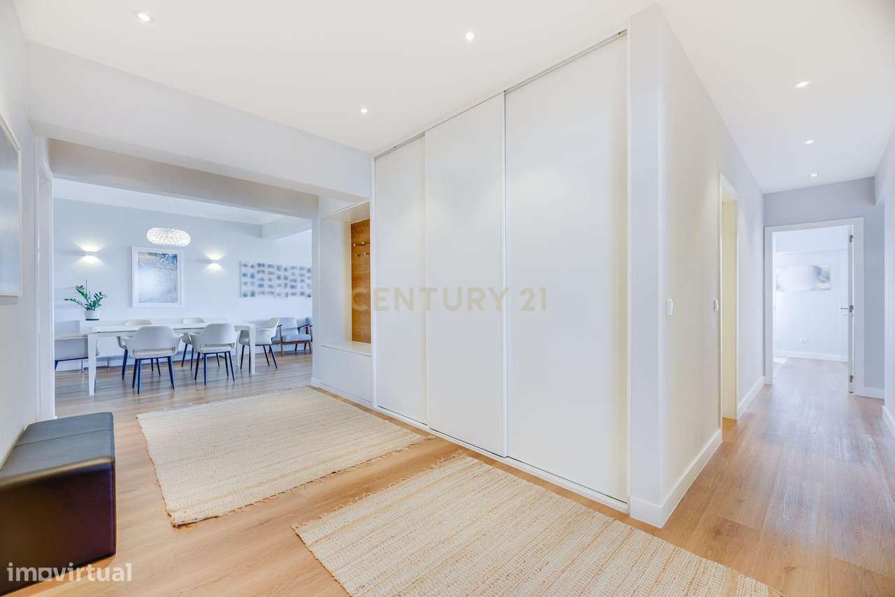 Fantástico T4 Alvalade com varandas, estacionamento e arrecadação-26