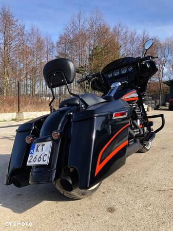 Harley-Davidson Touring Street Glide - 23