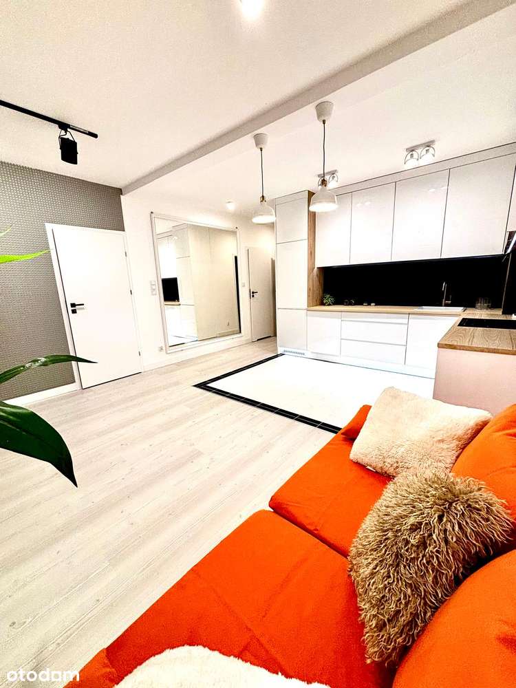 Nowoczesne urządzone mieszkanie pod klucz z ogrodem-3