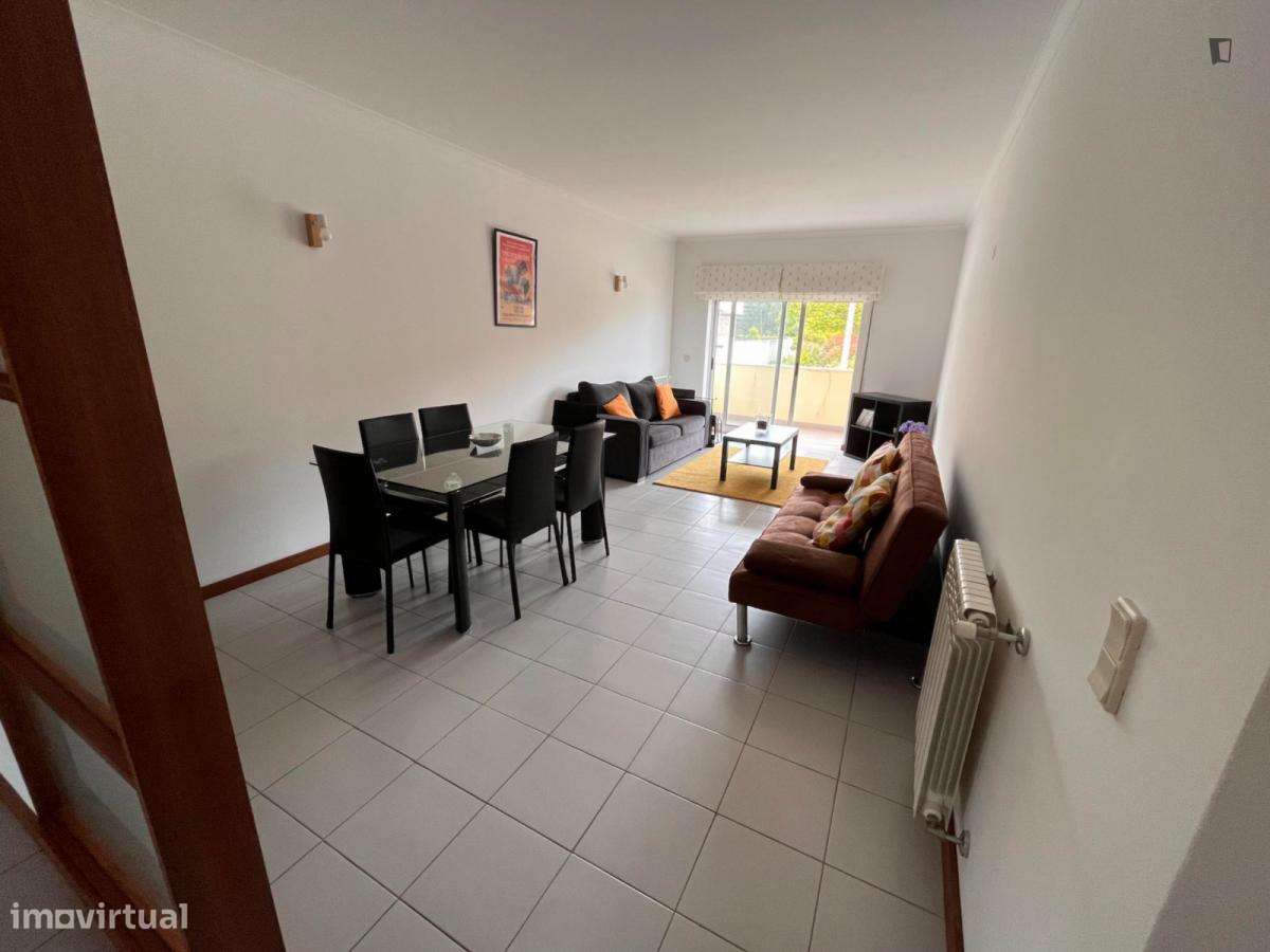 Apartamento com 2 quartos - localizado em Braga - Grande imagem: 4/5