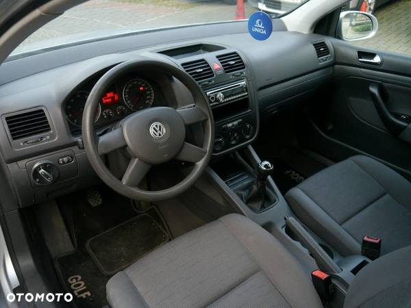 Volkswagen Golf V 1.4 Comfortline - 13