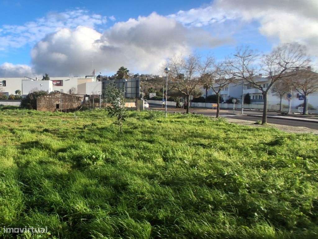 Terreno com Alvará de Loteamento Aprovado para Construção de Grande...-8