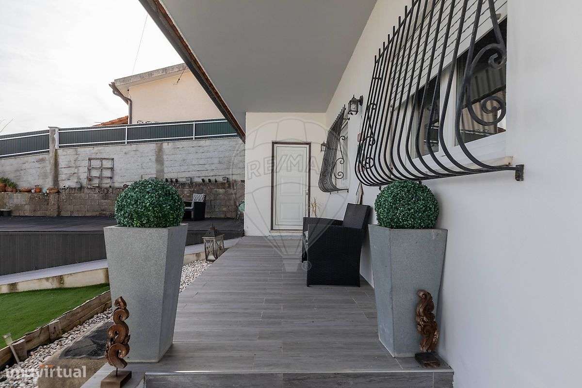 Moradia T2 para venda - Grande imagem: 2/48