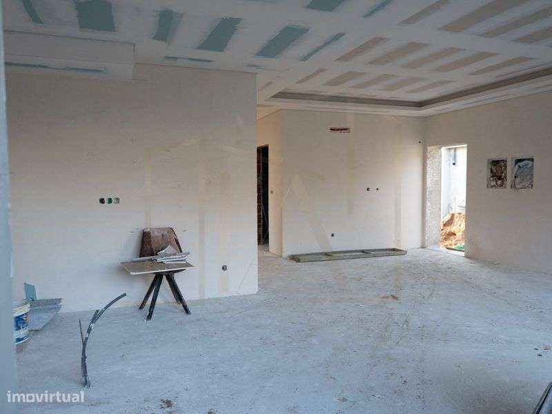 Moradia Independente T3 + 1 com piscina - Grande imagem: 5/10