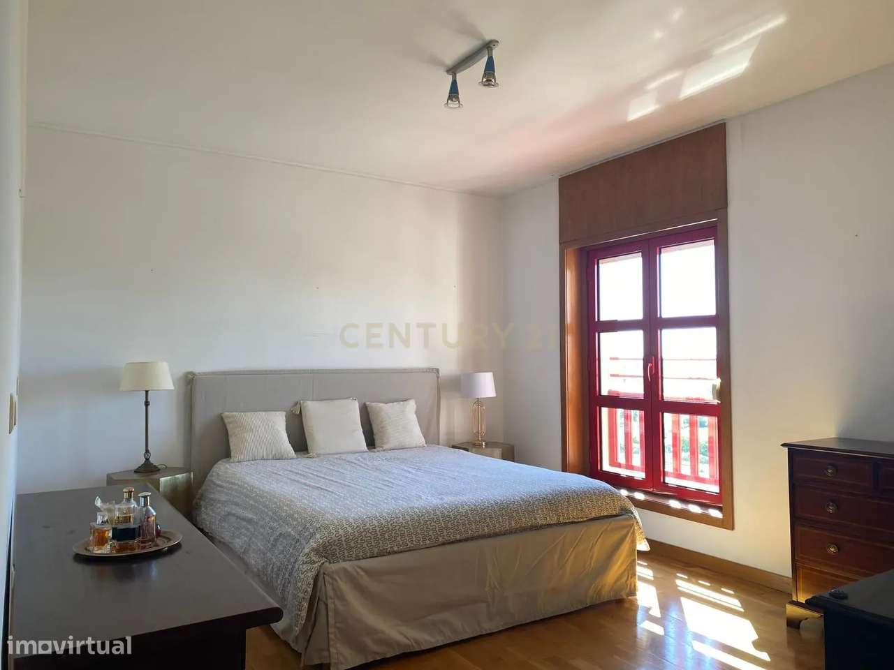 O Refúgio Perfeito em Telheiras – Luz, Conforto e Vista Desafogada-20