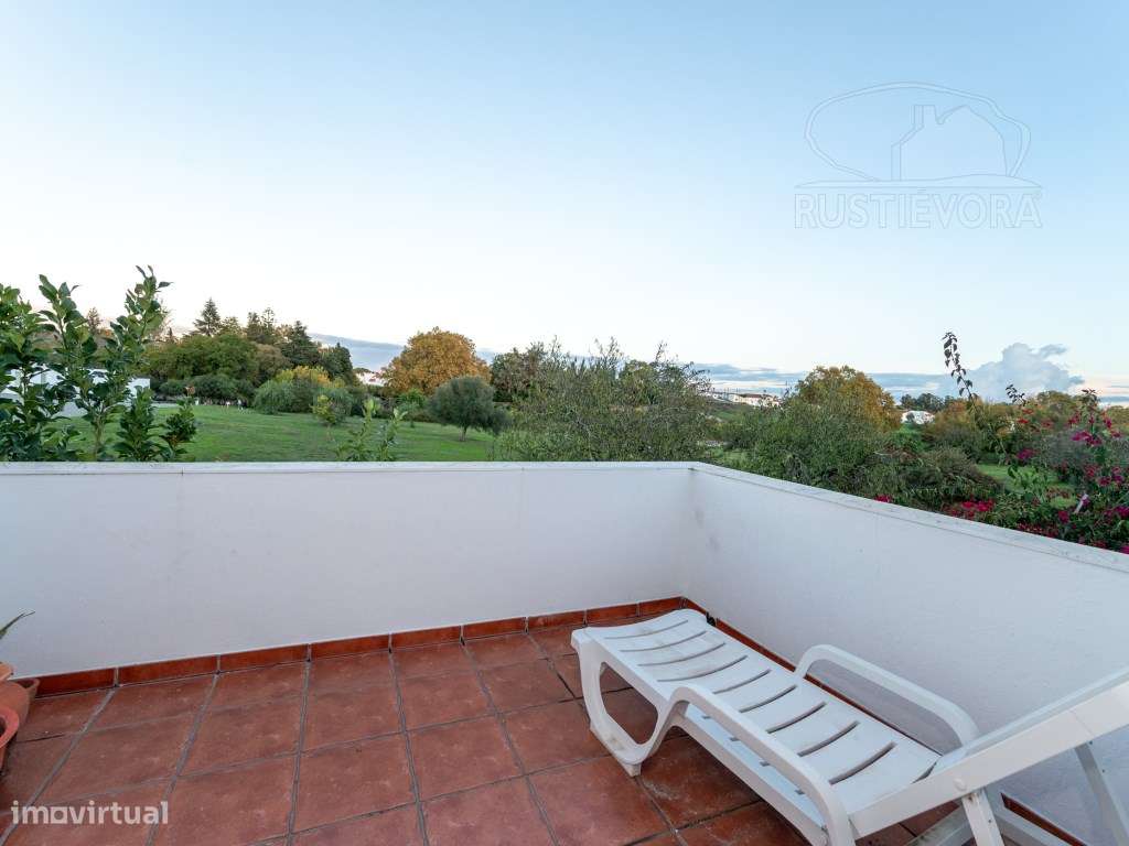 Moradia Unifamiliar T4 com quintal e terraço | Évora-19