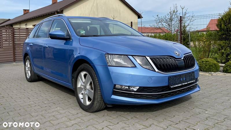 Skoda Octavia 2.0 TDI Drive DSG - 1