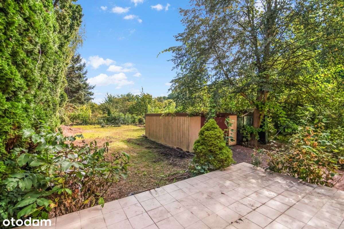 Tuż przy wejściu do Parku Grabiszyńskiego-6