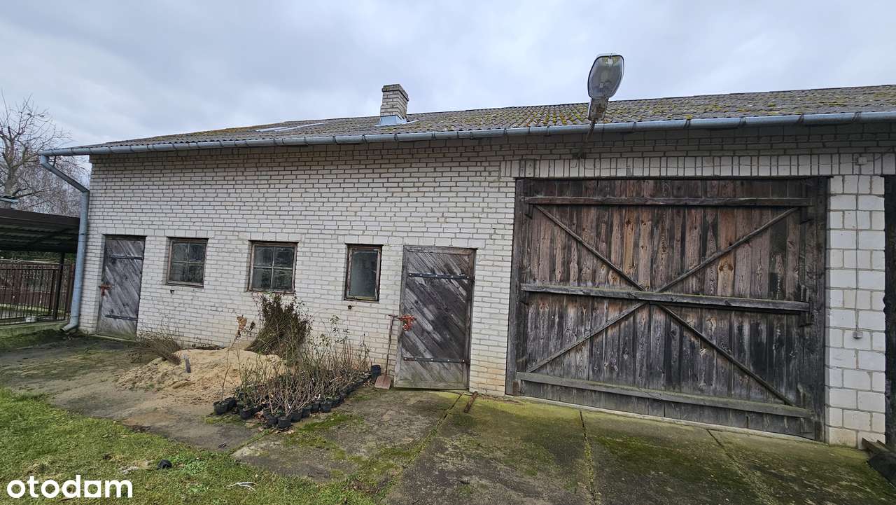 Przestronny dom z garażem w spokojnej okolicy-5