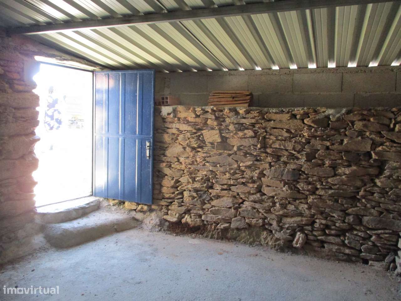 construção de pedra, terreno, - Grande imagem: 4/10