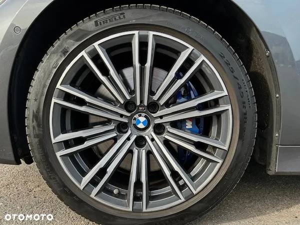 BMW Seria 3 330i xDrive M Sport sport - 16