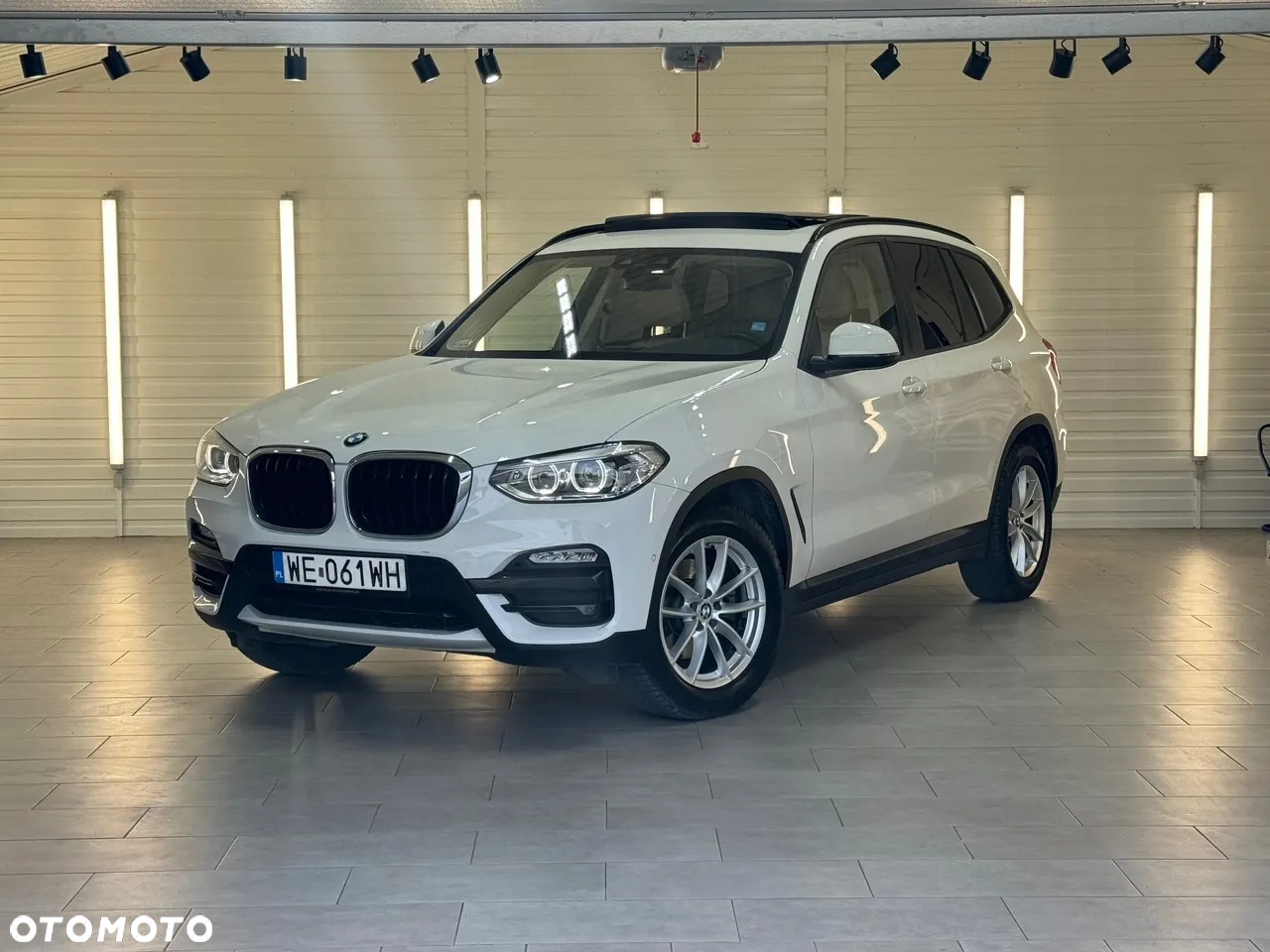 BMW X3 xDrive20i Advantage - 4