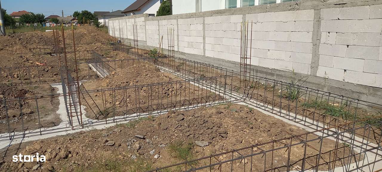 Teren 530mp, amprenta 175mp, 4 camere, 2 bai , 2 terase - Imagine principală: 2/13