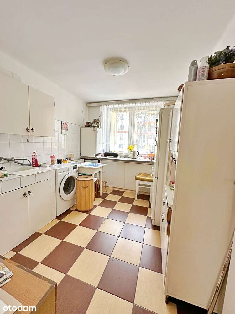 Pierwsze piętro - dwa pokoje - Świetna lokalizacja - Balkon-1