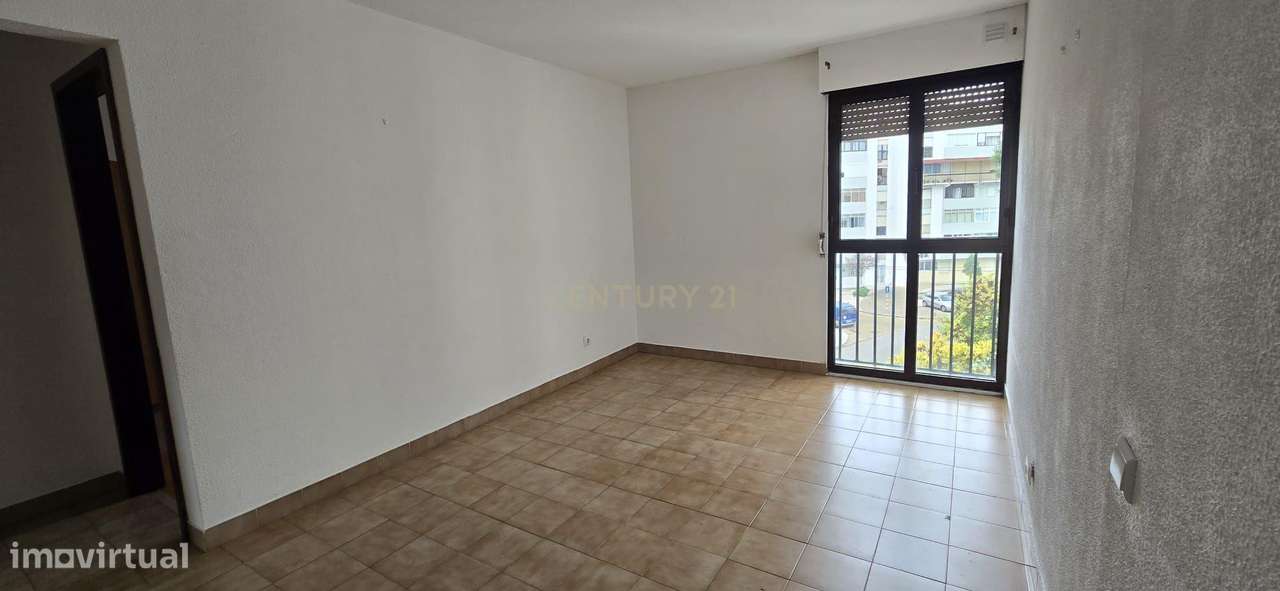 T2 com Elevador e Boa Luz Natural – Miratejo, Corroios - Grande imagem: 4/7