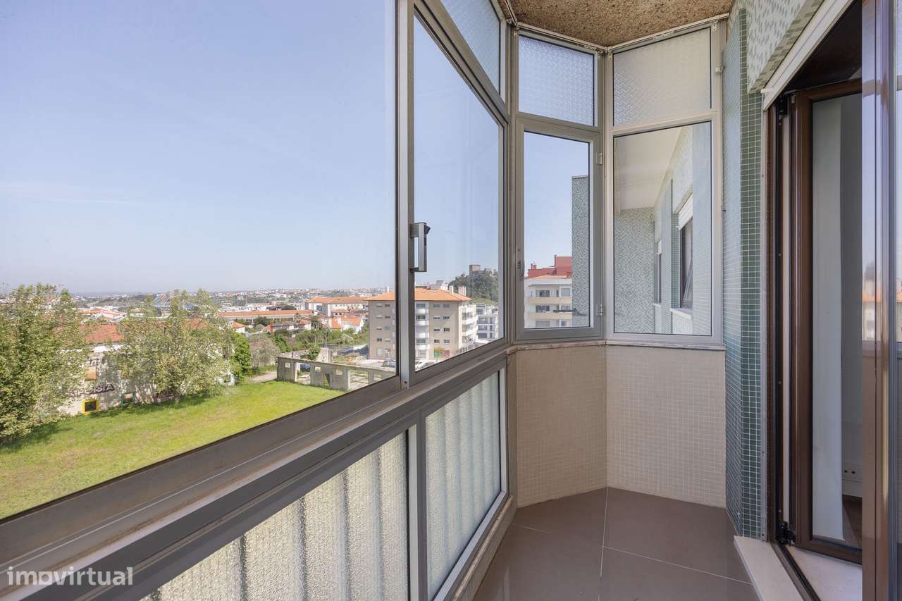Apartamento T5 | Último Piso | Capuchos, Leiria-35