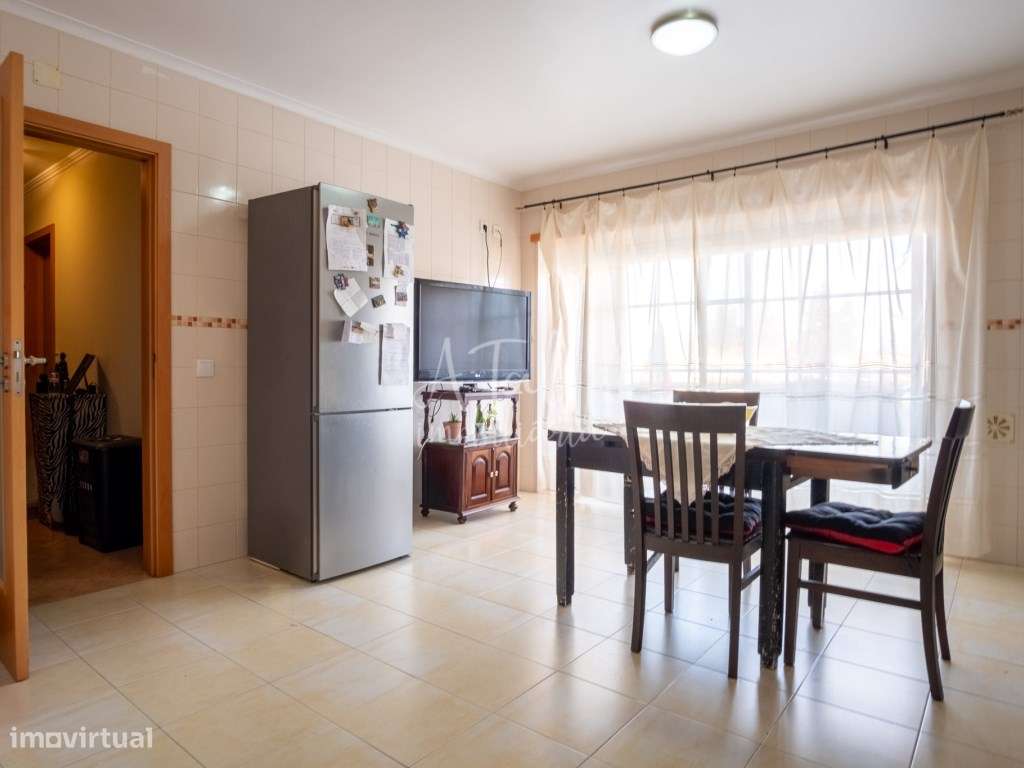 Apartamento T2 duplex, em urbanização central da cidade do Cartaxo-15