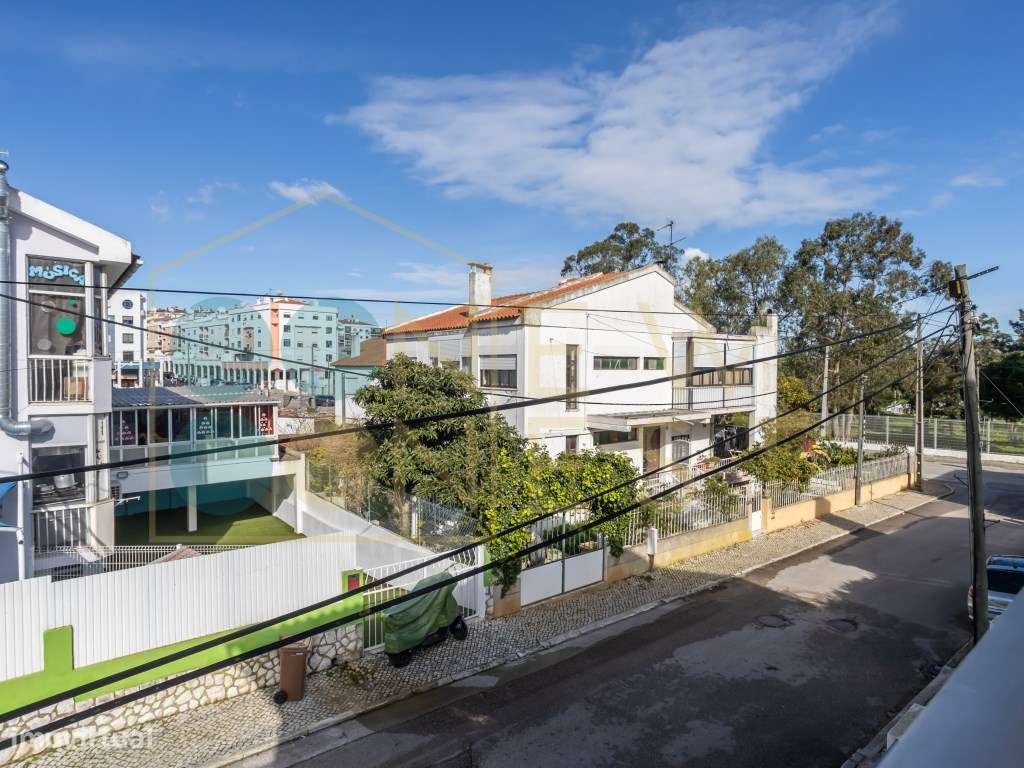 Moradia T2+2 com garagem e jardim, a dois passos do Parque do Serra...-42