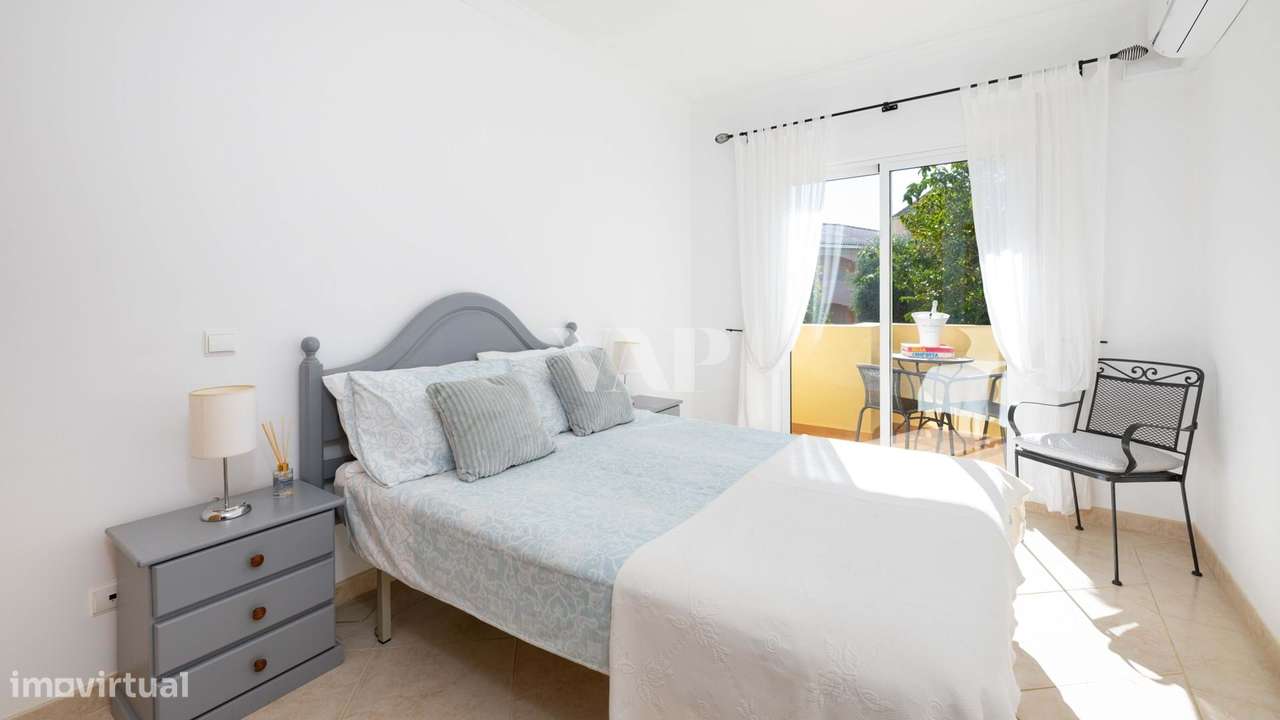 Apartamento T2 com Piscina e Garagem, Vilamoura - Grande imagem: 4/18