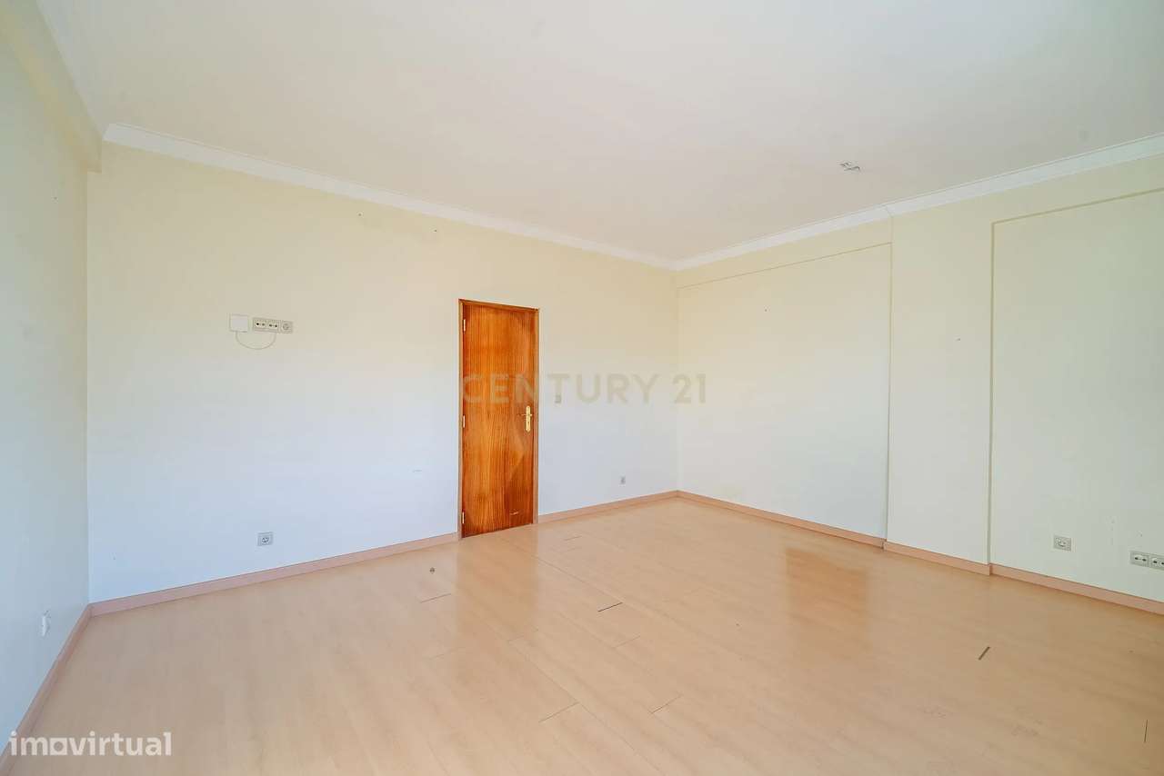 Apartamento T2 em Amora, Seixal - Oportunidade Única! - Grande imagem: 5/28