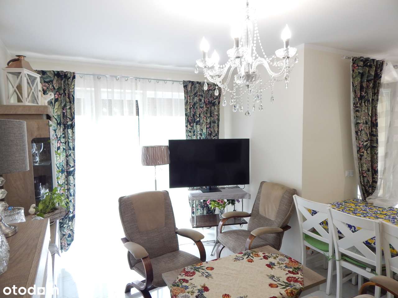 Przestronne mieszkanie z tarasem i ogródkiem - Pełny obrazek: 2/12