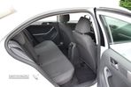 VW Jetta 2.0 TDI Confortline - 13