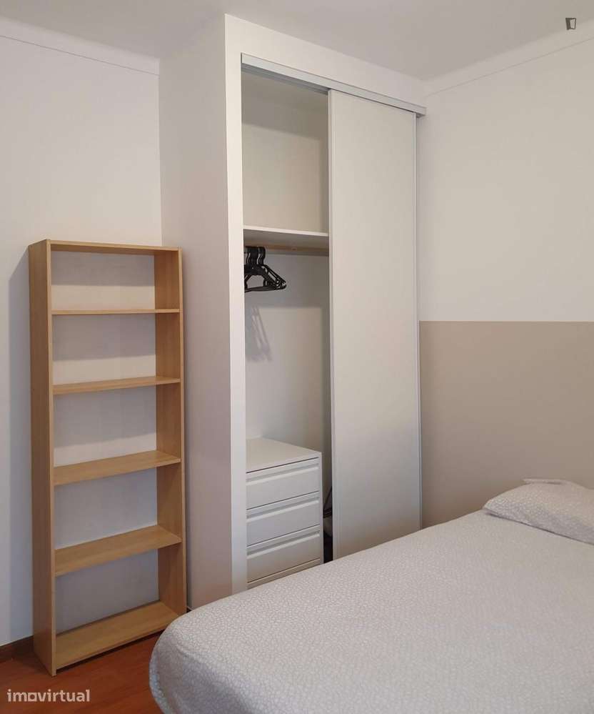Quarto - localizado em Bairro do Sol Coimbra - Grande imagem: 4/10