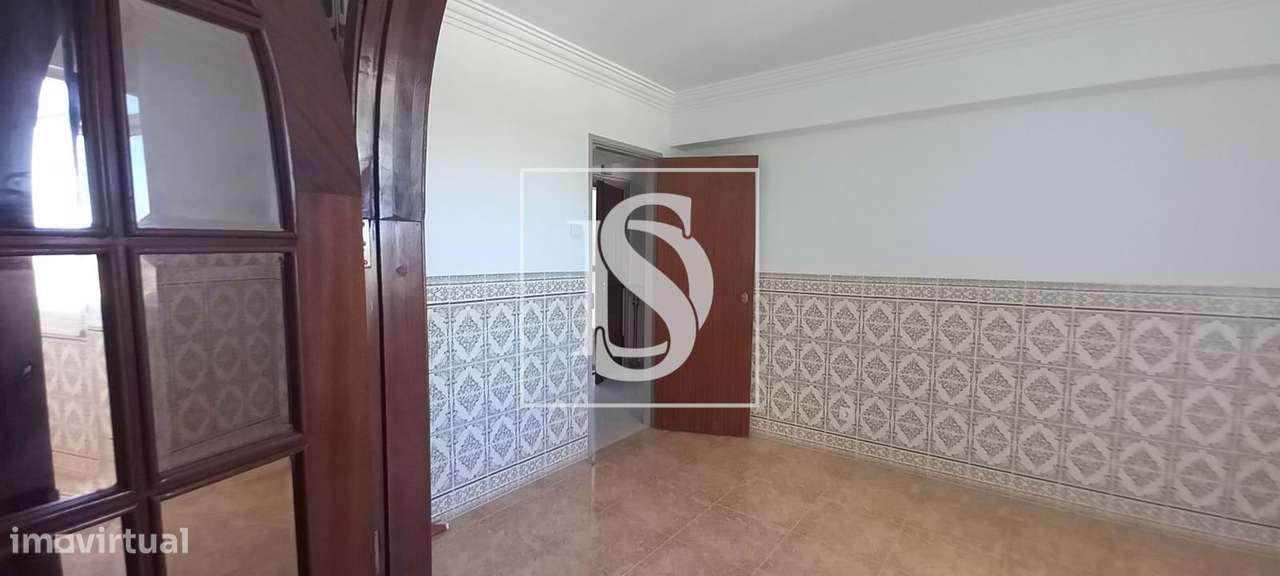 Apartamento T3 c/ arrecadação em Monte Abraão, Sintra-2