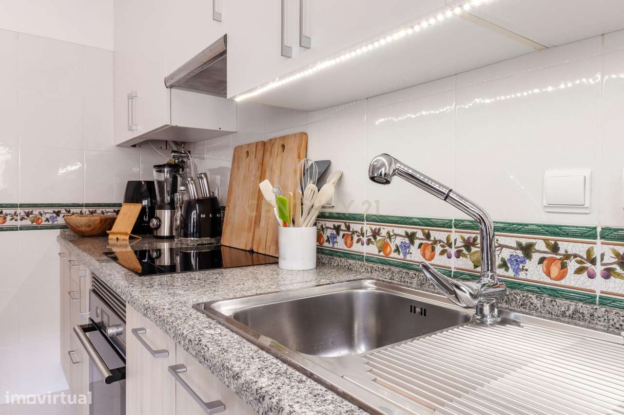 T2 Renovado | 2 WC Novas | 106 m² | Parqueamento + Arrecadação | Eleva-24