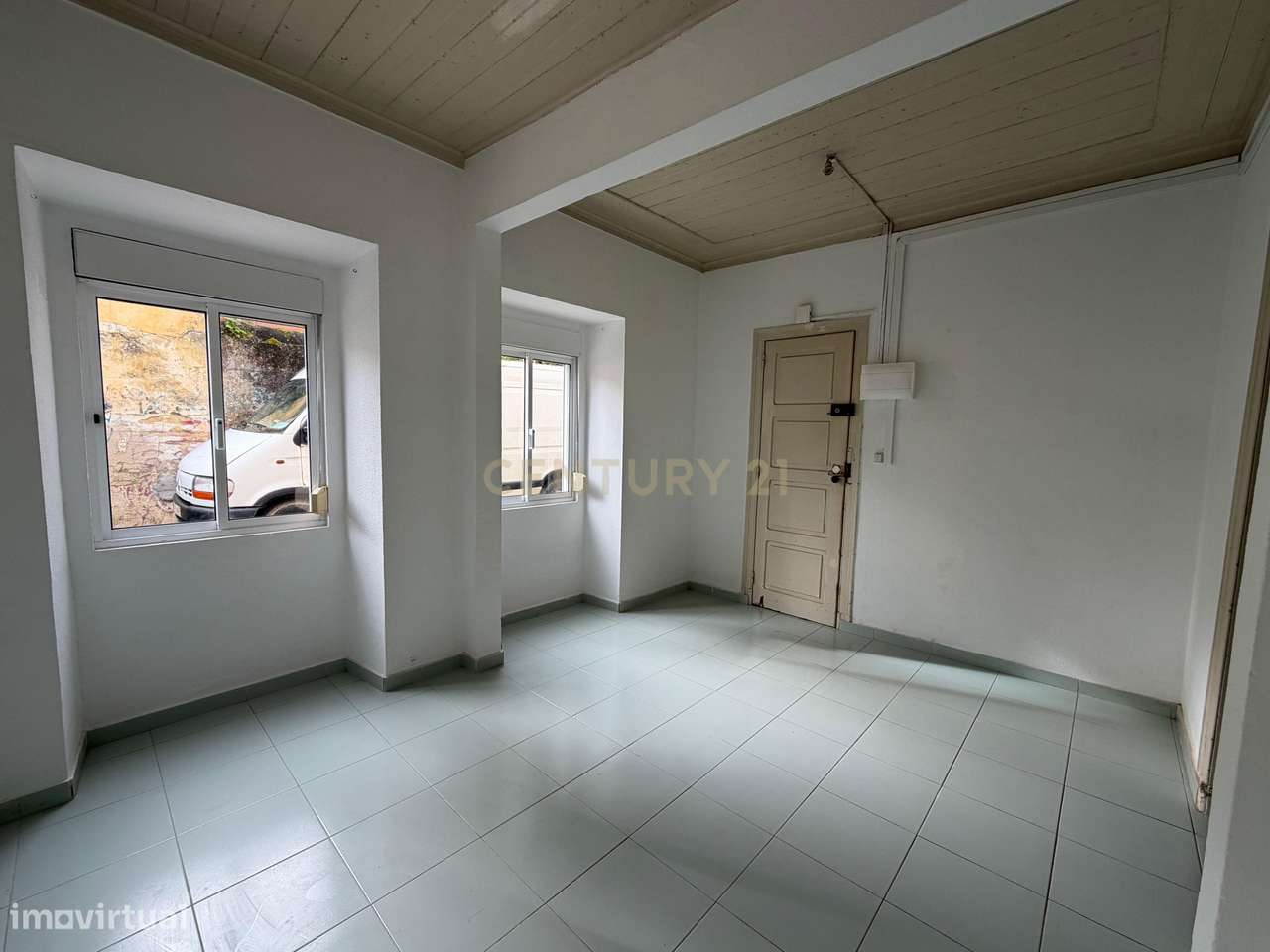 Prédio | 2 pisos | Caldas da Rainha - Grande imagem: 5/36